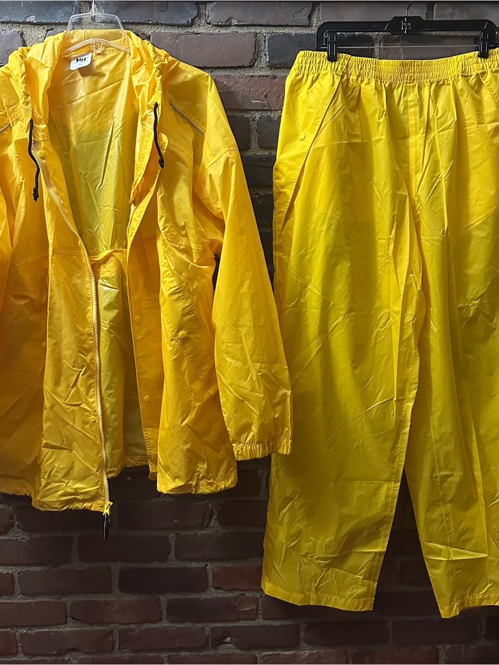 Helly Hansen rain suit waterproof jacket and matching pants XXL